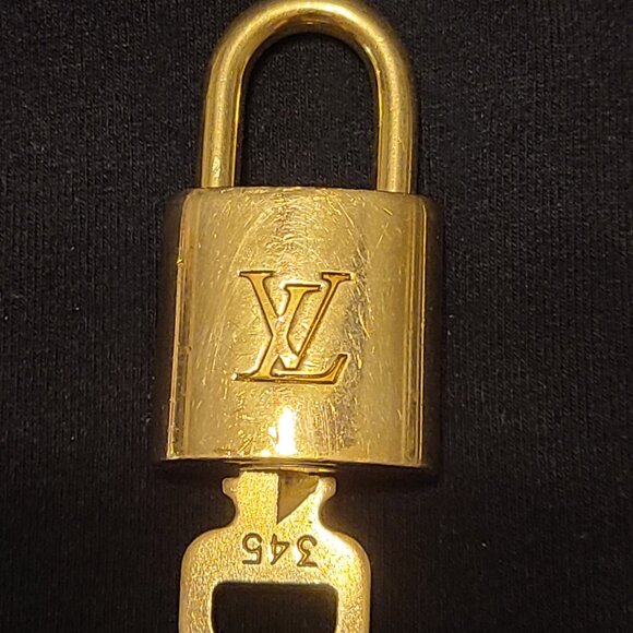 LV Lock & Key set #345 - Picture 2 of 8